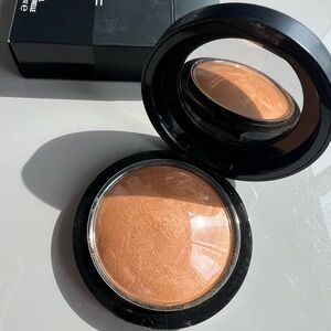BNIB MAC Mineralize Bronzer